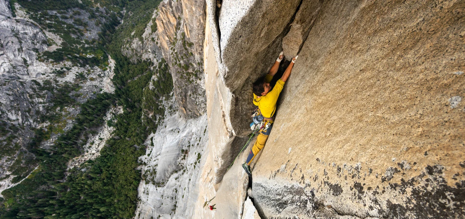 COROS APEX 4 climbing