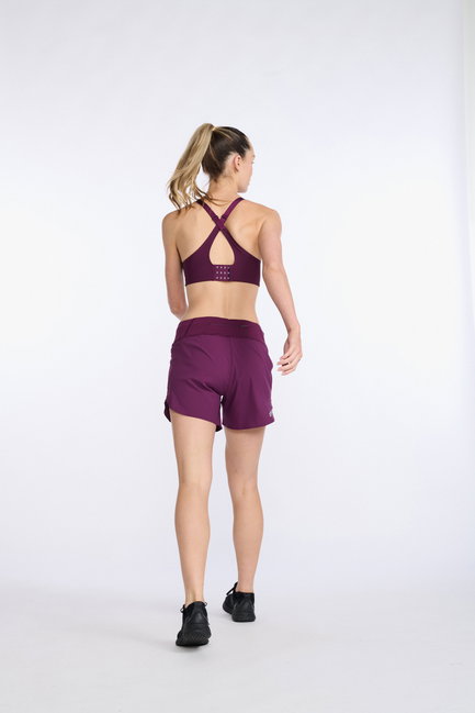 2XU - Pantaloni scurti de alergare pentru femei Aero 5 inch Shorts - visiniu mov sfecla argintiu reflectorizant