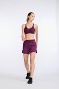 2XU - Pantaloni scurti de alergare pentru femei Aero 5 inch Shorts - visiniu mov sfecla argintiu reflectorizant