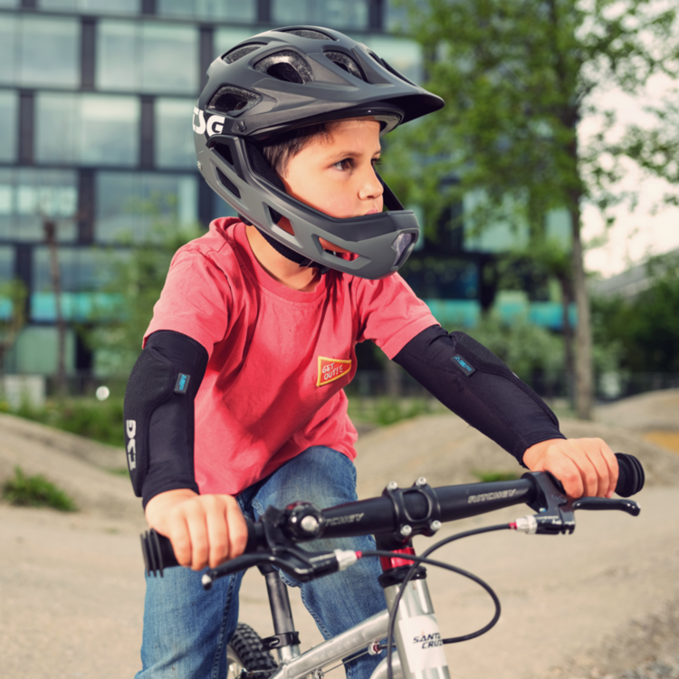 Tsg Cotiere TSG Youth Dermis A - Black