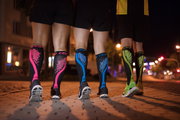 CEP - Sosete compresie alergare cu elemente refectorizante pentru femei Nighttech women socks - negru gri reflect