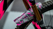 Muc-Off - Aparatoare fata roata Bicicleta Front Ride Guard Bolt - negru roz alb trasnet