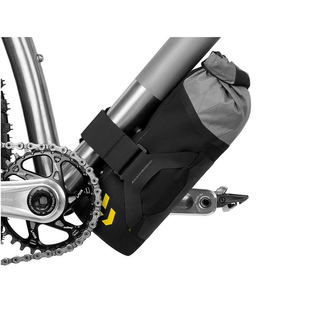 Bicycle Bags & Panniers Apidura - geanta cadru bicicleta cu prindere in zona pedale Backcountry 2.0 Downtube Pack 1.8 litri - negru gri