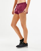 2XU - Pantaloni scurti de alergare pentru femei XVENT 3" Free Short - visiniu Boysenberry