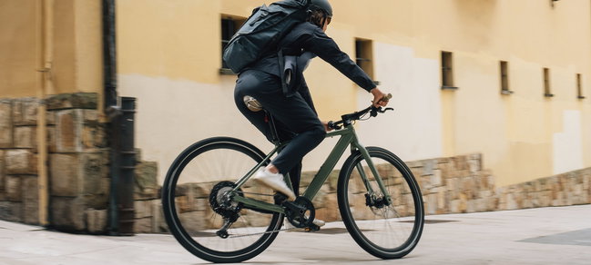 Orbea VIBE H30 Metallic Dark Red - bicicletă electrică urbană