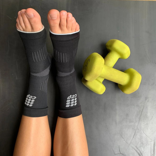 CEP - ortho fascie plantara - Compression Plantar Sleeves - Negru| Gri