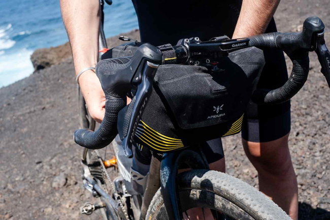 Apidura - Racing - Racing Handlebar Pack - 2L