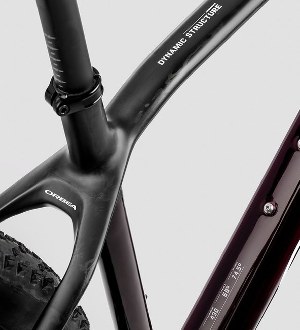 Bicicletă MTB XC hardtail Orbea ALMA M TEAM - Red Wine Carbon View (Gloss) | Carbon Raw (Matt)
