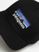 Patagonia - sapca - P-6 Logo Trucker - Negru