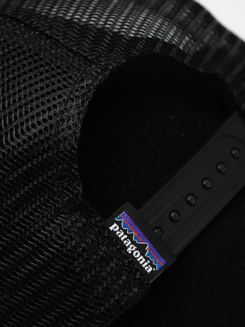 Patagonia - sapca - P-6 Logo Trucker - Negru