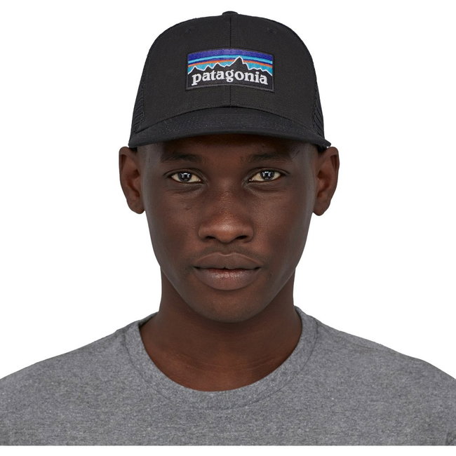 Patagonia - sapca - P-6 Logo Trucker - Negru