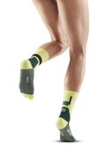 CEP - sosete compresie medii - the run limited 2024.1 socks mid cut W - lime