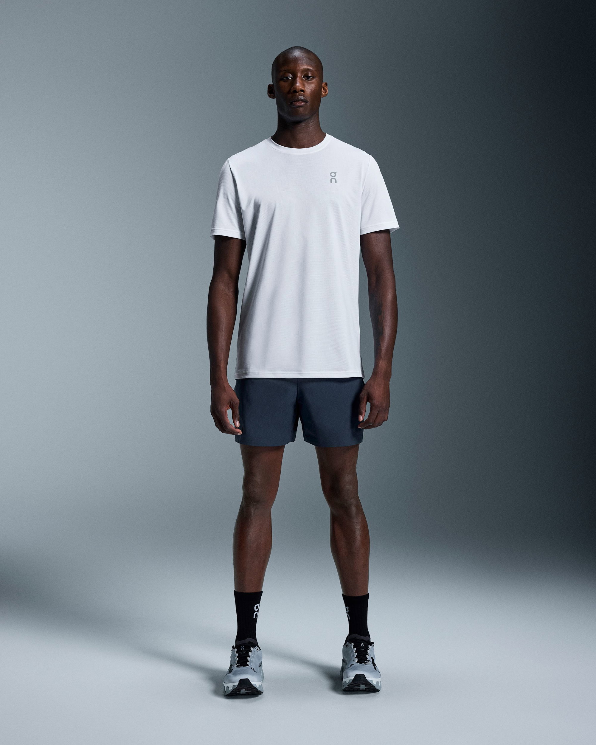 On Pantaloni scurți On 7" Core Shorts - bleumarin Midnight | alergare