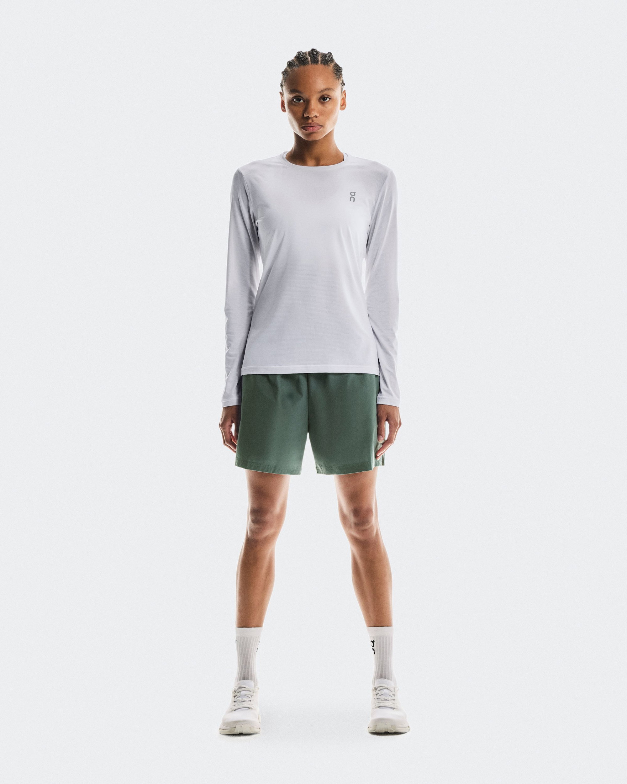 On Pantaloni scurți On 5" Core Shorts W - verde olive | ușori pentru alergare