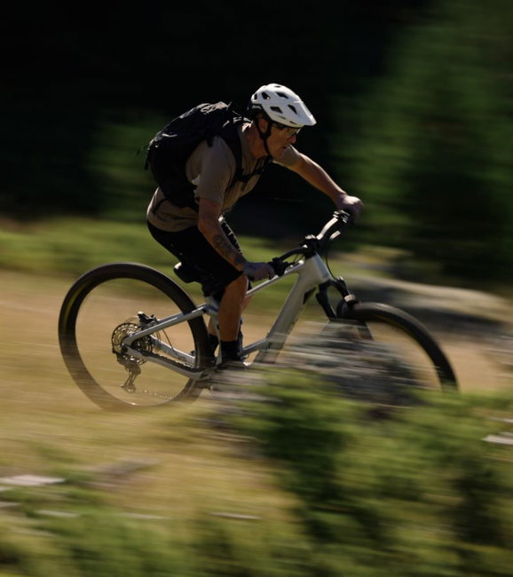 Bicicletă electrică eMTB Enduro Orbea WILD M-TEAM - Caramel Carbon View (Gloss) | Cream White (Matt)