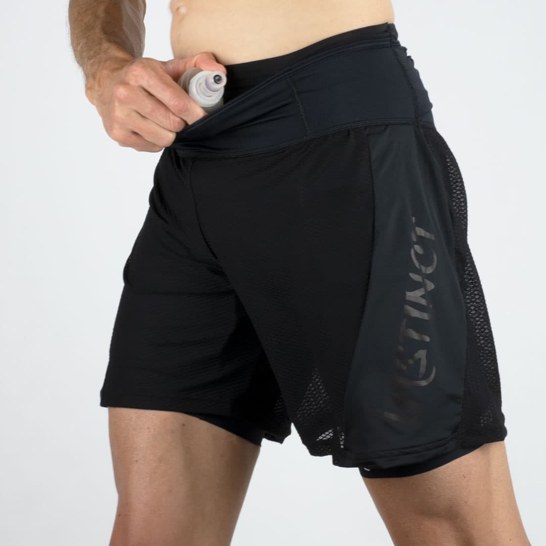 Instinct Instinct - Pantaloni scurti maraton barbati - Trail Short Marathon 2-in-1 - Negru