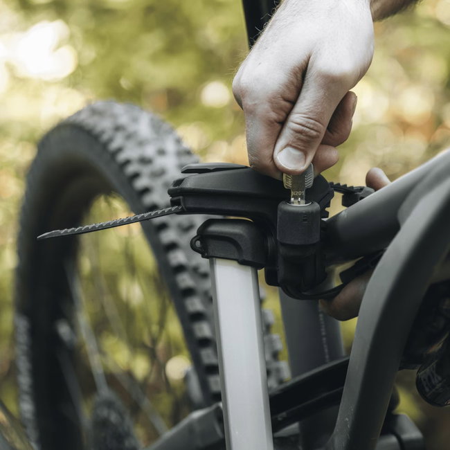 Thule Epos 2B - suport pentru 2 biciclete electrice cu montare pe carlig