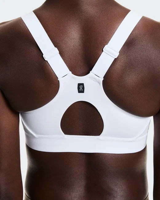 Bustieră On Performance Bra W - albă | suport mediu alergare