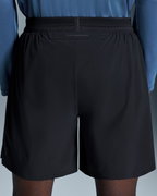 Pantaloni scurți On 7" Performance Shorts - negru | stretch 4 direcții
