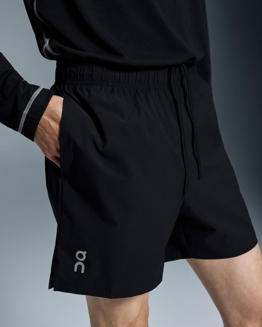 Pantaloni scurți On 5" Core Shorts - negru | stretch 4 direcții