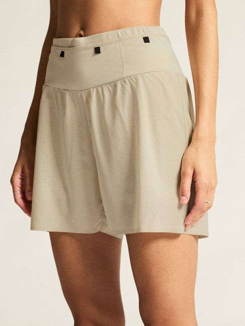 Pantaloni scurți trail Craft Pro Trail Shorts - bej | running femei