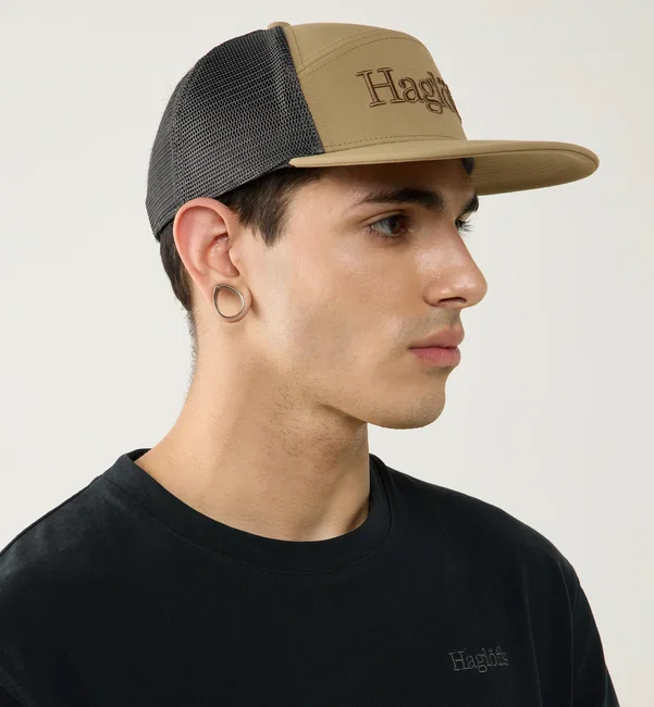 Șapcă trucker Haglöfs Trucker Cap unisex - maro