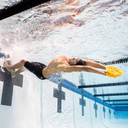 Finis - palmare inot Manta Paddles - galben