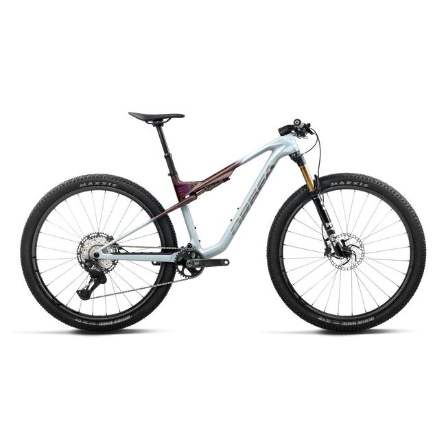 Orbea OIZ M10 (2027) - bicicletă MTB XC full suspension - Frozen Concrete - Sunset Carbon View (Matt)