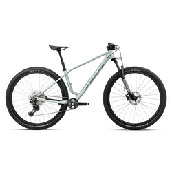 Orbea ALMA H20 (2027) - bicicletă MTB XC hardtail - Frozen Concrete - Titanium (Gloss)