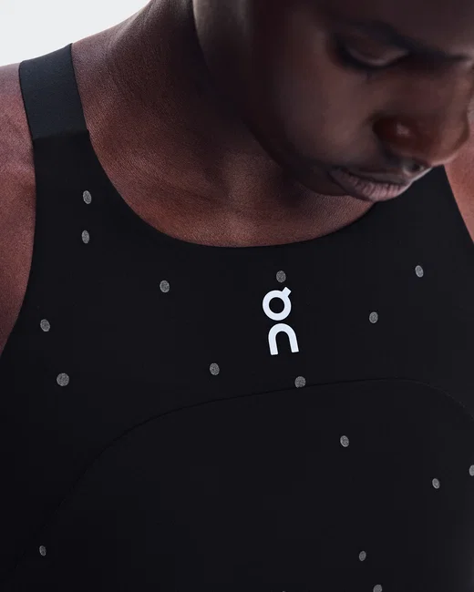 Crop top alergare On Performance Crop Lumos W - negru | Eclipse