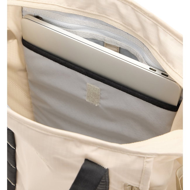 Haglöfs Tight Tote 25 – Geantă tote transformabilă 25 L - Bej Chalk Beige/True Black