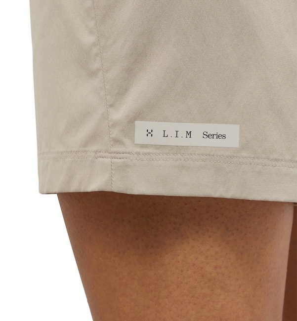 Pantaloni scurți Haglöfs L.I.M Fuse II Shorts damă - bej Chalk Beige