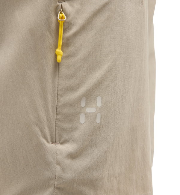 Pantaloni scurți Haglöfs L.I.M Fuse II Shorts bărbați - bej Chalk Beige