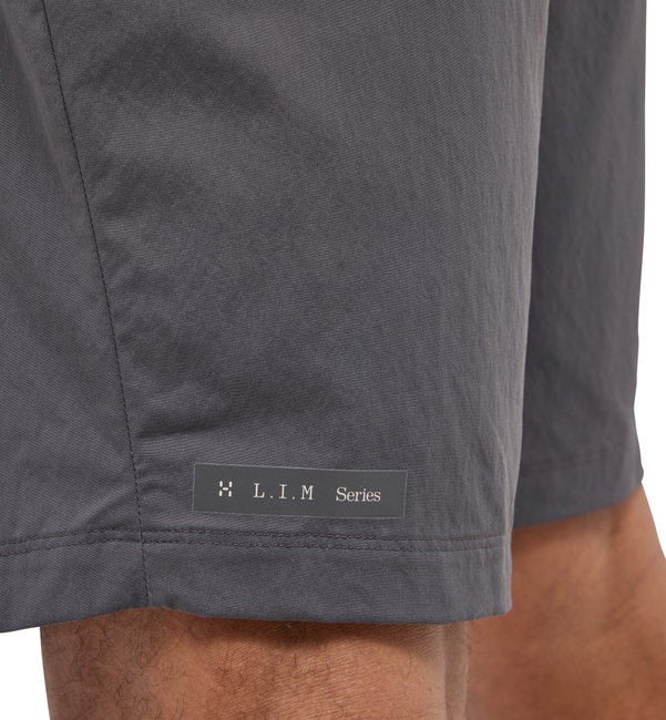 Pantaloni scurți Haglöfs L.I.M Fuse II Shorts bărbați - gri închis Magnetite