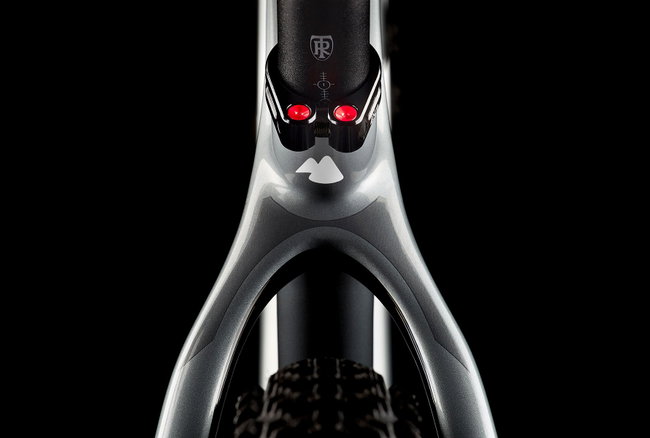 MMR RAKISH 10 (2024) - bicicletă MTB XC hardtail - Graphite Black / Red