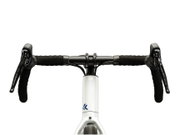 Bicicleta Gravel Kross Esker G100 28 inch alba / grafit Shimano Cues
