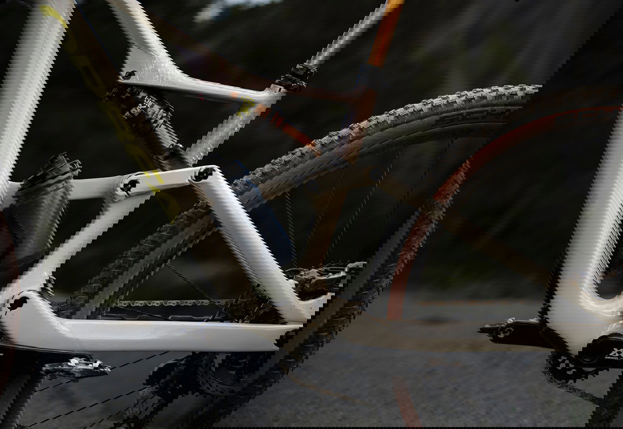 Mișcări Line sau Trasee Dure