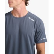 2XU - tricou tehnic pentru barbati Light Speed Tee - gri inchis turbulence argintiu reflectorizant