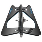 Tacx - Pachet produse home trainer smart direct drive Tacx Neo 2T pentru antrenamente indoor + accesoriu Motion Plates + Trainer Mat + abonament Tacx Premium 6 luni