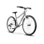Woom - bicicleta copii 26" Woom 6, varsta recomandata 10-14 ani (140-165cm) - 9,5 kg - gri deschis luna alb