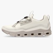 On Cloudaway - pantofi sport pentru femei - alb fildes perla