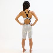 Finis - Costum inot tehnic pentru fete sau femei - Rival 2.0 Open Back Kneeskin - alb