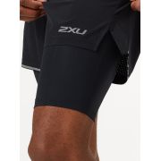 2XU - Pantaloni scurti de alergare pentru barbati 2-in-1 XVENT 5 inch - negru argintiu reflexiv