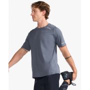2XU - tricou tehnic pentru barbati Light Speed Tee - gri inchis turbulence argintiu reflectorizant