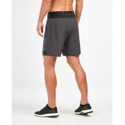 2XU - Pantaloni scurti compresie alergare 2 in 1 barbati Comp 7" Shorts - gri Charcoal negru