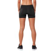 2XU - Pantaloni scurt de compresie pentru femei - Fitness Compression Short - negru