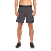 2XU - Pantaloni scurti compresie alergare 2 in 1 barbati Comp 7" Shorts - gri Charcoal negru
