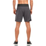 2XU - Pantaloni scurti compresie alergare 2 in 1 barbati Comp 7" Shorts - gri Charcoal negru