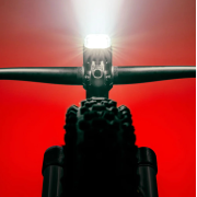 Lezyne - Lumina fata far - MEGA DRIVE 2400+ - 2400 lumeni USB - negru