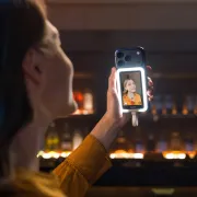 Ecran selfie Insta360 Snap cu lumina